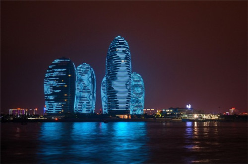 2025年还能在沧县投资中式快餐店吗，现在在沧县有多少家三水木桶饭加盟店